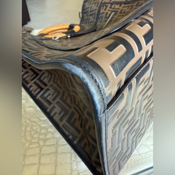Fendi‎ Black and Brown Tote with Iconic Monogram - Picture 13 of 16